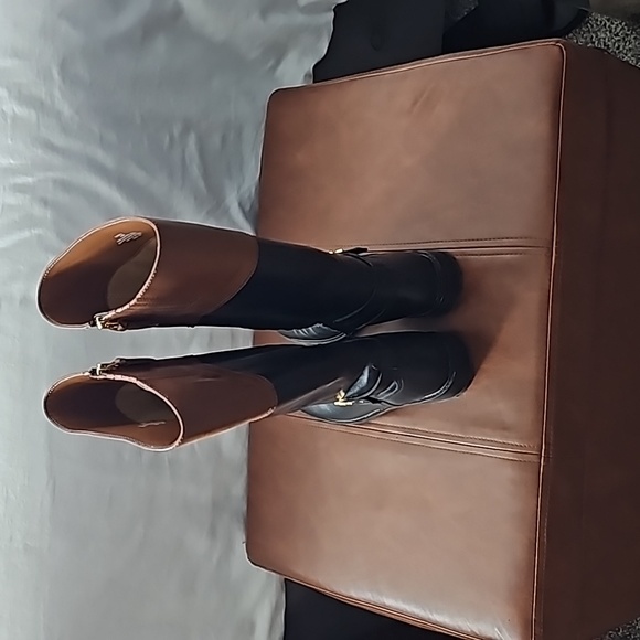 Ralph Lauren Womans Boots - Picture 2 of 9